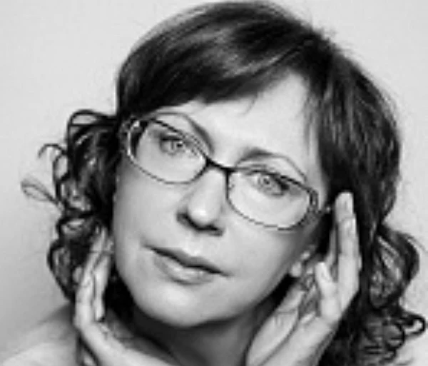 Юлия Костомарова — актриса — Бюро Культуры
