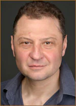 Валентин Корнезо — актер — Бюро Культуры