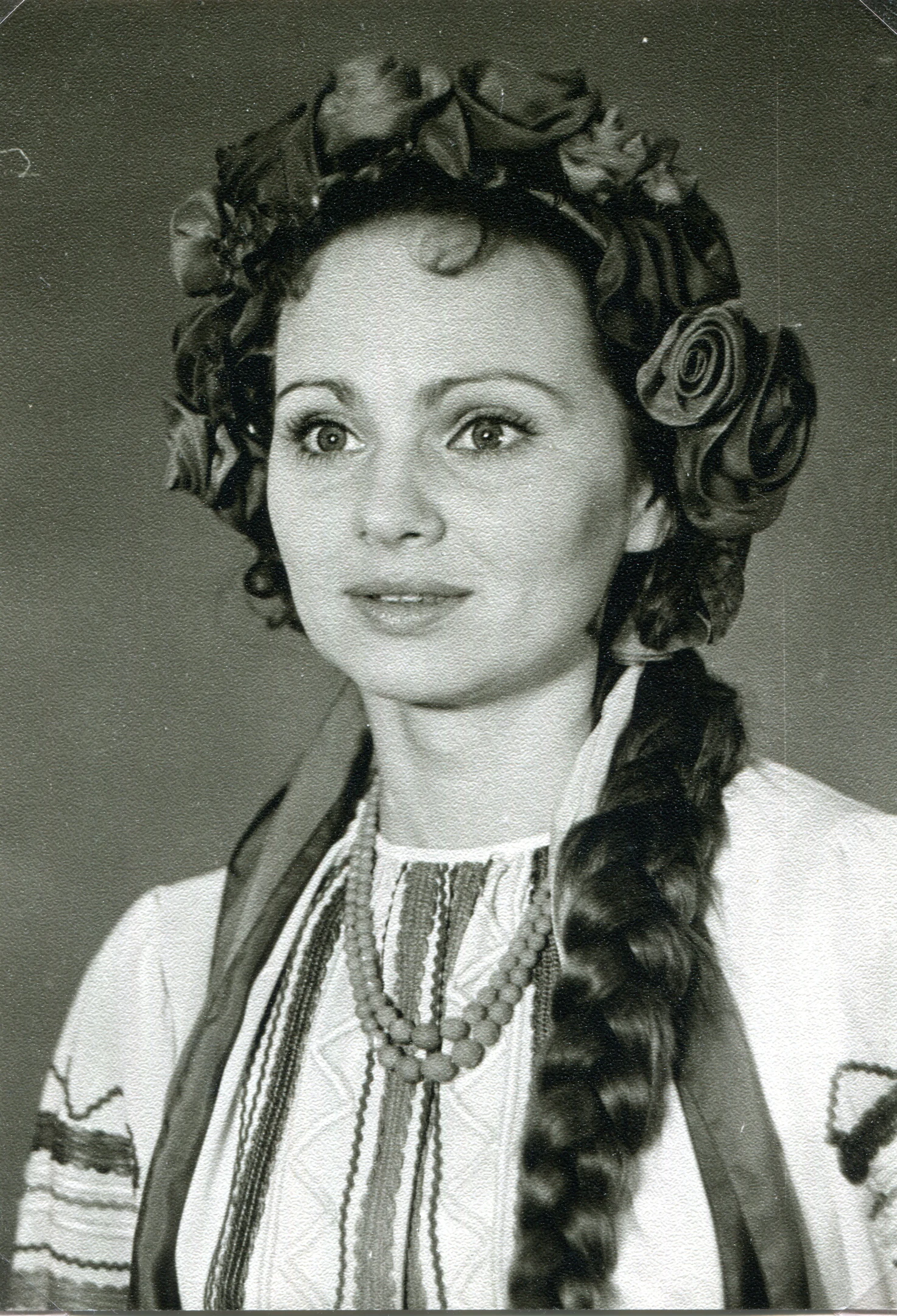 Алла Семак — актриса — Бюро Культуры