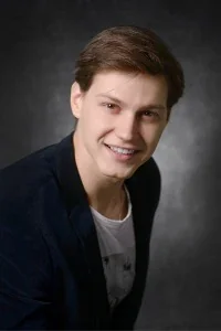 Александр Леногов