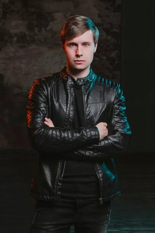 Андрей  Грязнов