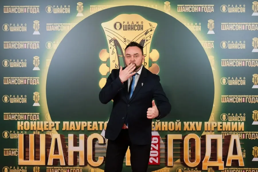 Артём  Дёмин