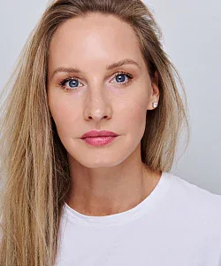 Елена Карпова — актриса — Бюро Культуры