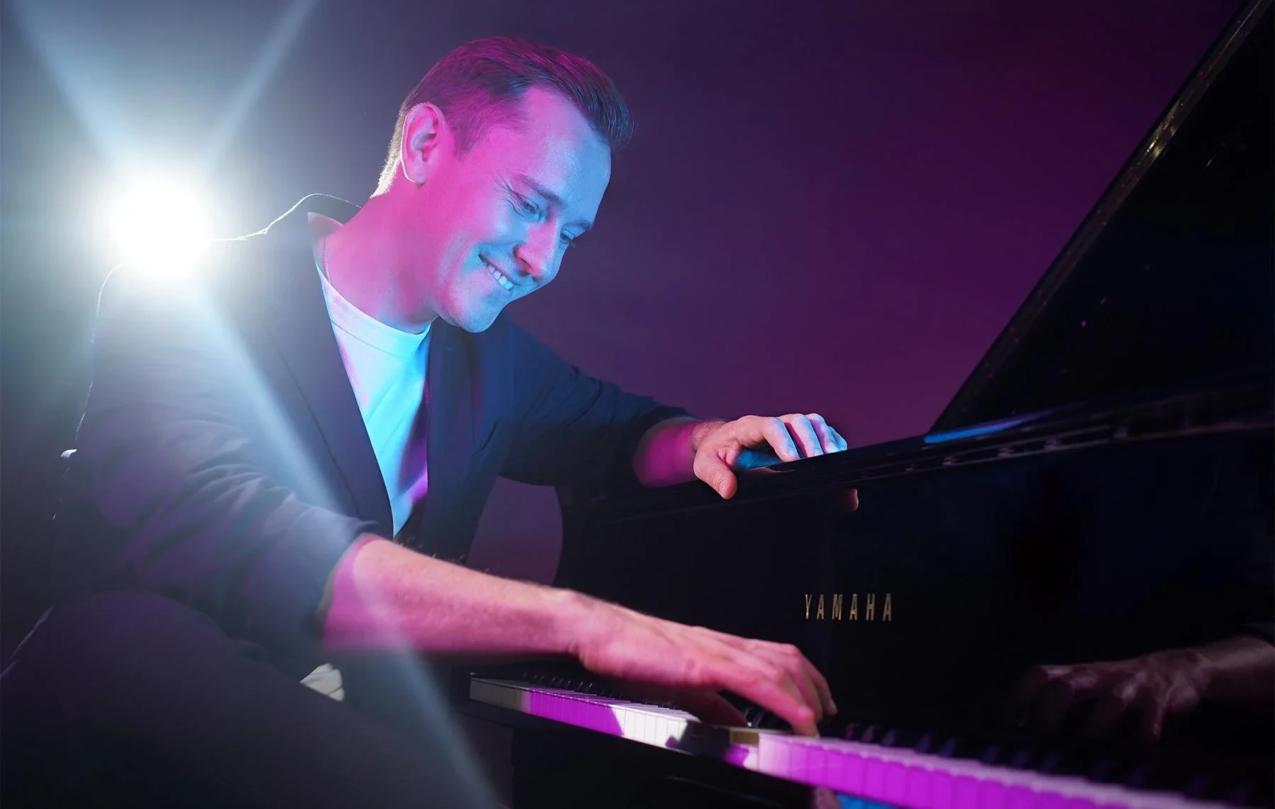 Евгений  Лебедев