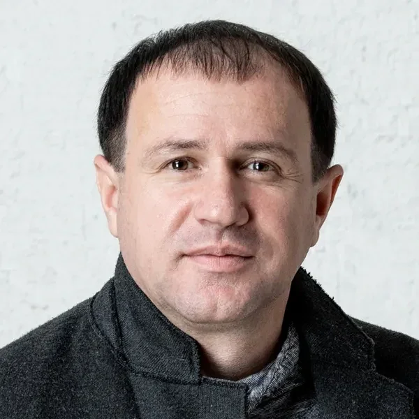 Исса Дауров — актёр — Бюро Культуры
