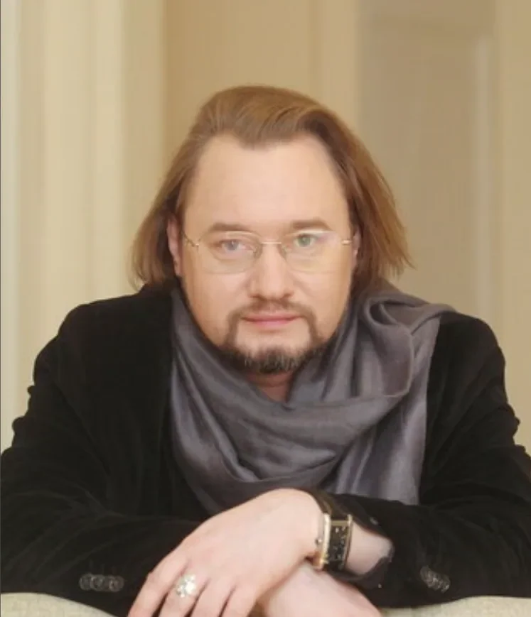 Олег Дмитриев — режиссёр-постановщик — Бюро Культуры
