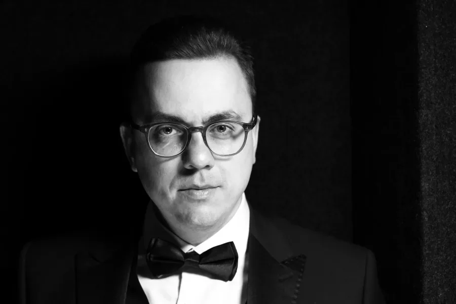 Виктор Пивоваров