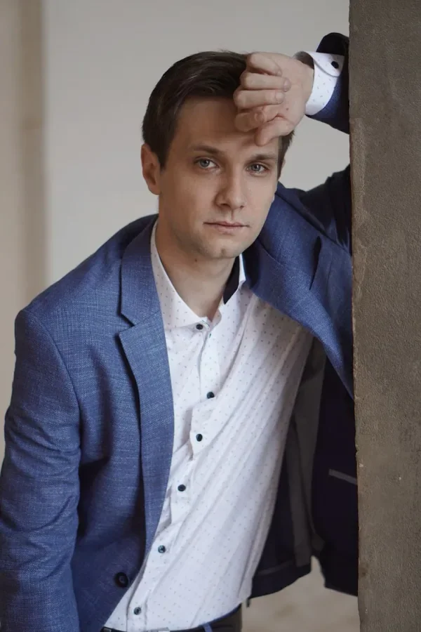 Владимир Петров — актер — Бюро Культуры