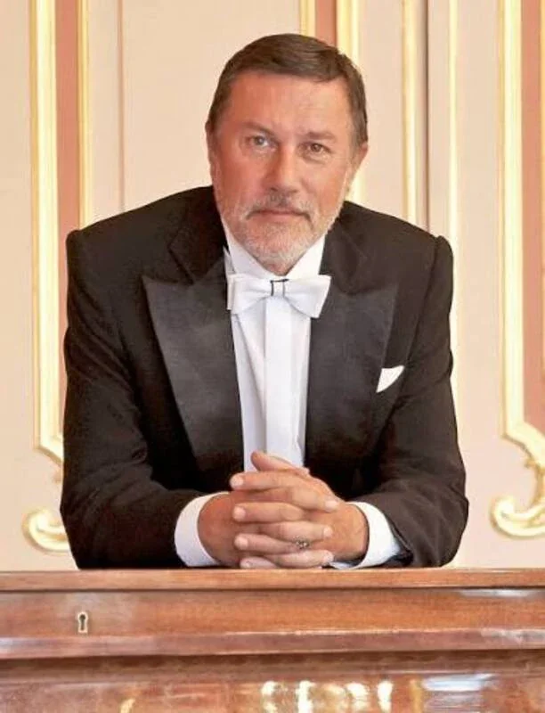 Владимир Попов