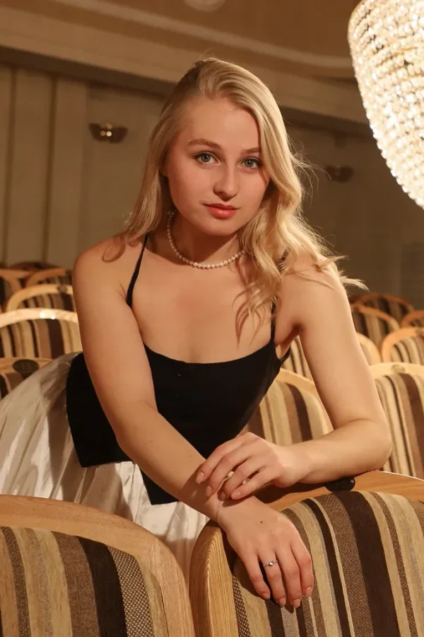 Юлия Нагибина — актриса — Бюро Культуры