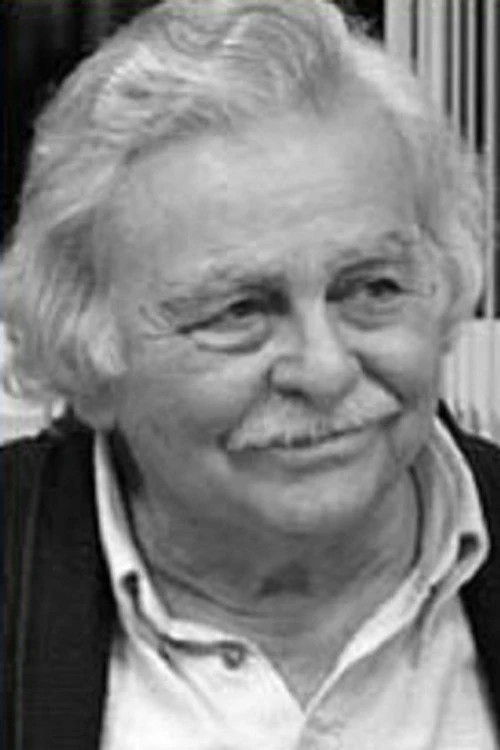 Искандер Хамраев