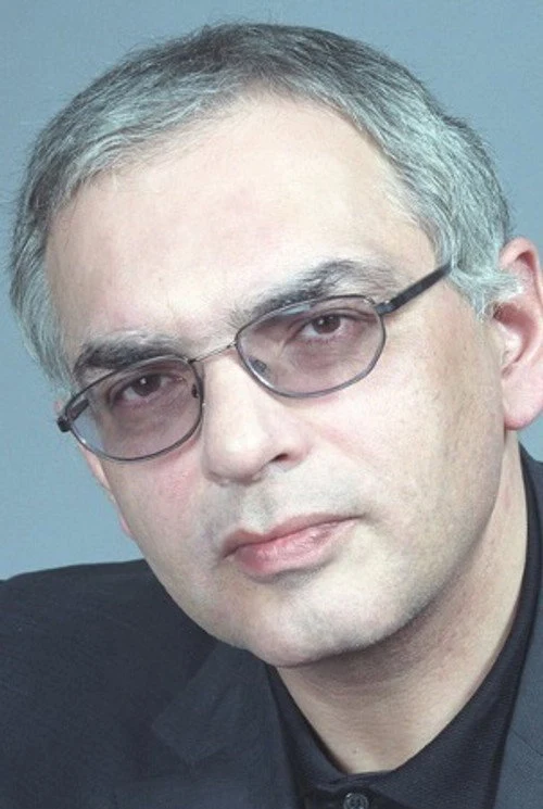 Карен Шахназаров — режиссёр — Бюро Культуры