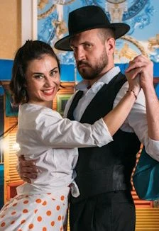 Аргентина! Один вечер в Буэнос-Айресе (спектакль-путешествие) — Кафе «Баловень» — афиша Санкт-Петербурга