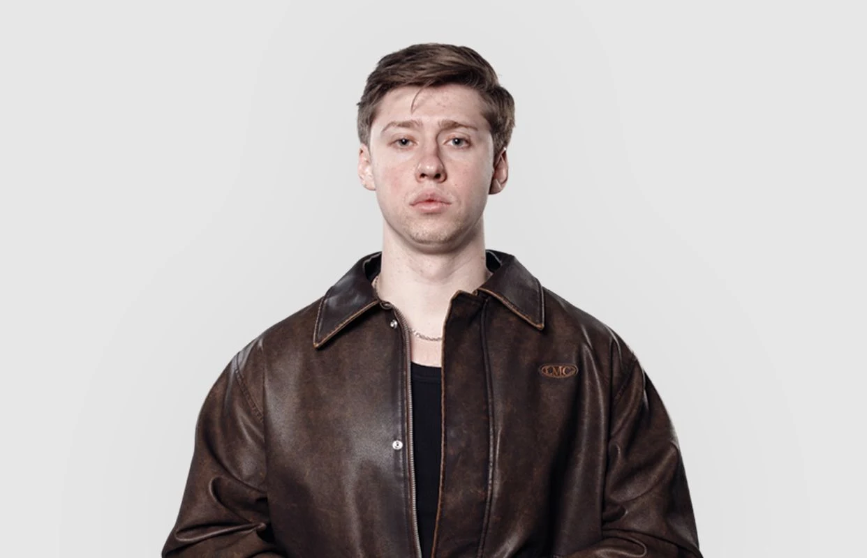 Илья Раевский. Сольный стендап концерт — ДК Железнодорожников (ДКЖ) — афиша