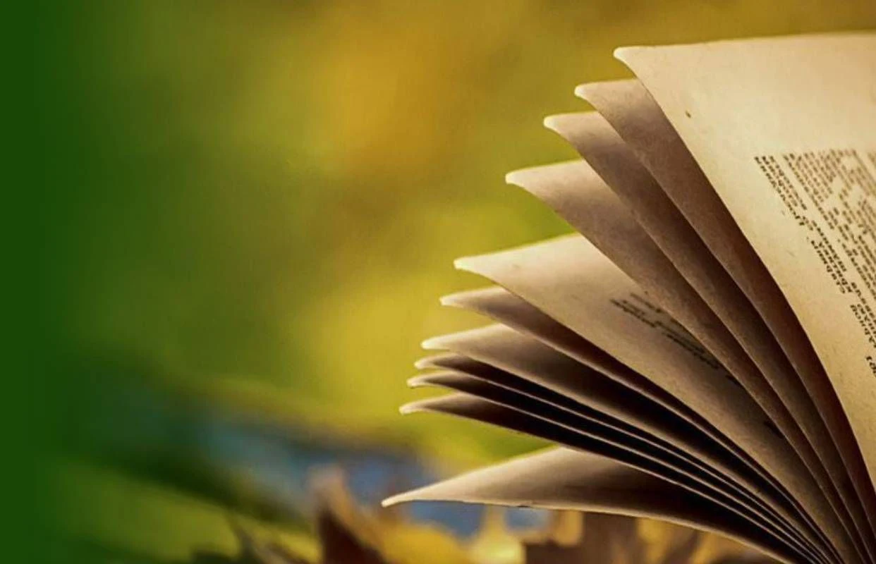 Литературное приключение «Тайны забытых книг» — Свердловская областная межнациональная библиотека — афиша Санкт-Петербурга