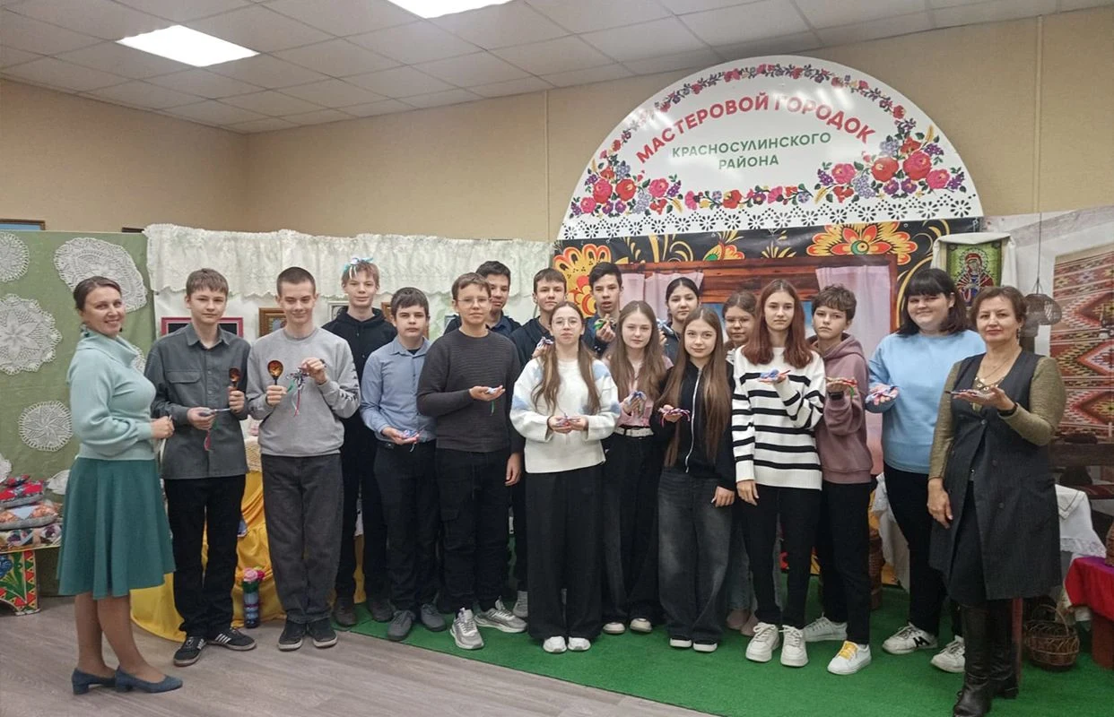 Обзорная экскурсия по экспозициям выставочного зала — РДК Красный Сулин — афиша Санкт-Петербурга