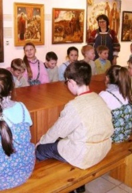 Один день в старорусской школе. Тематическая программа — Угличский музей — афиша Санкт-Петербурга