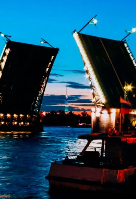 Разводные мосты на теплоходе — Причал на набережной реки Фонтанки, 71 — афиша Санкт-Петербурга