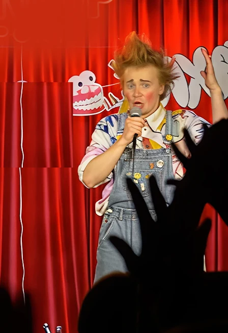 Стендап для детей: семейное комедийное шоу выходного дня — Stage StandUp Club — афиша Санкт-Петербурга