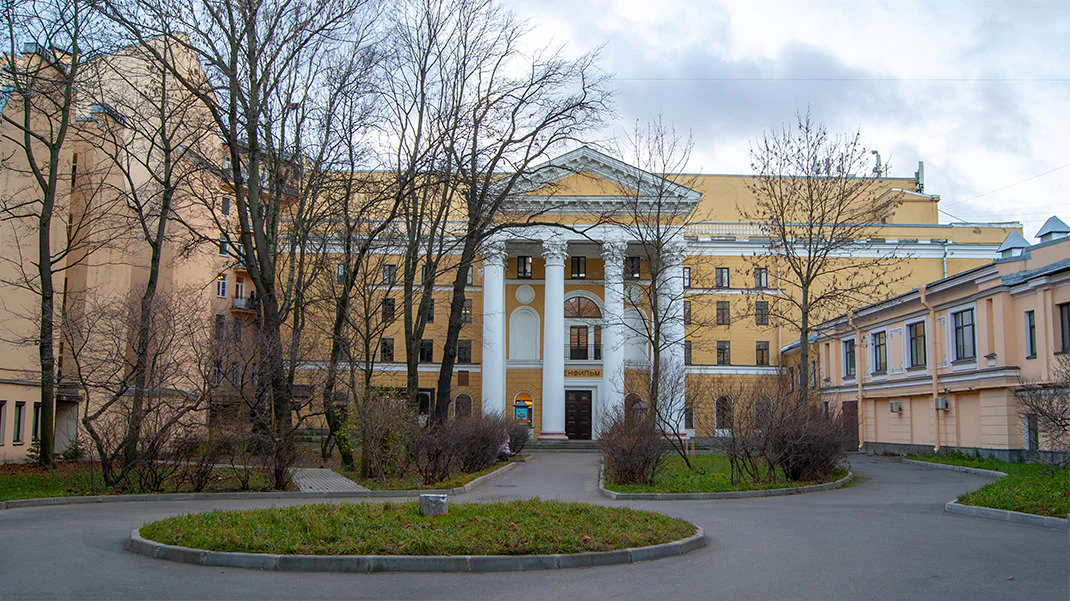 Ленфильм — cinema_studio в Санкт-Петербурге, метро Горьковская