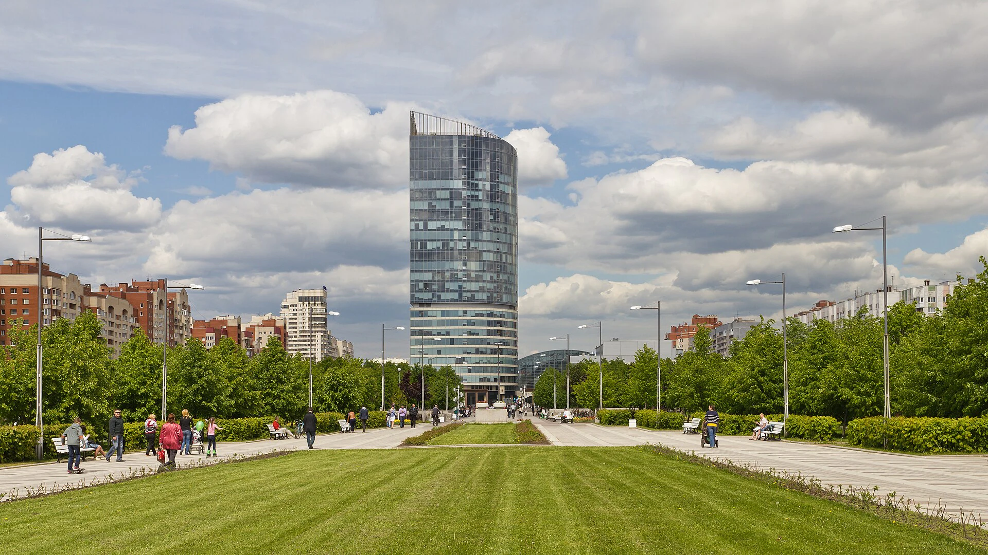 Парк 300-летия Санкт-Петербурга — открытая площадка в Санкт-Петербурге, метро Беговая
