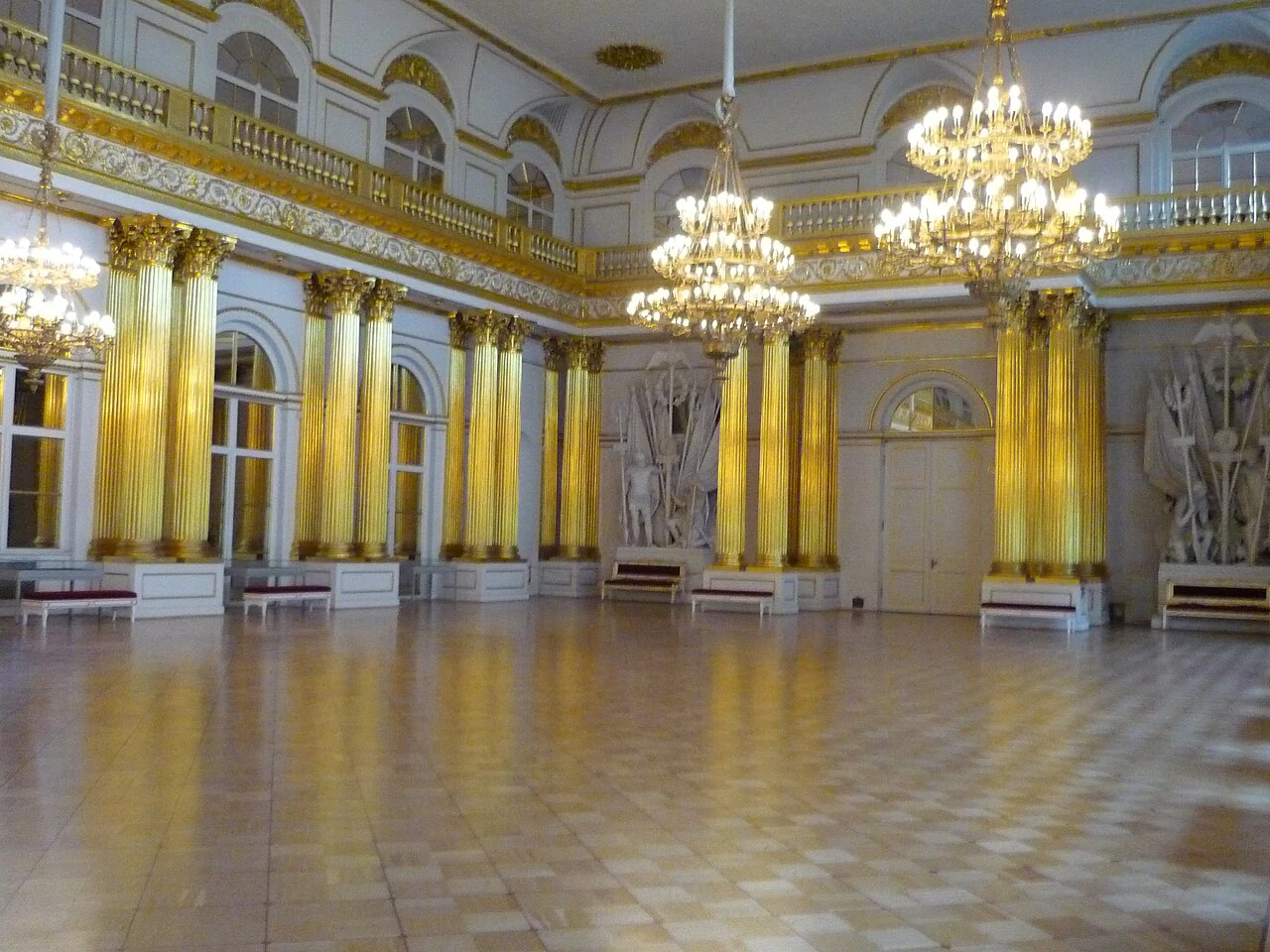 Государственный Эрмитаж, Гербовый зал — музей в Санкт-Петербурге, метро Адмиралтейская