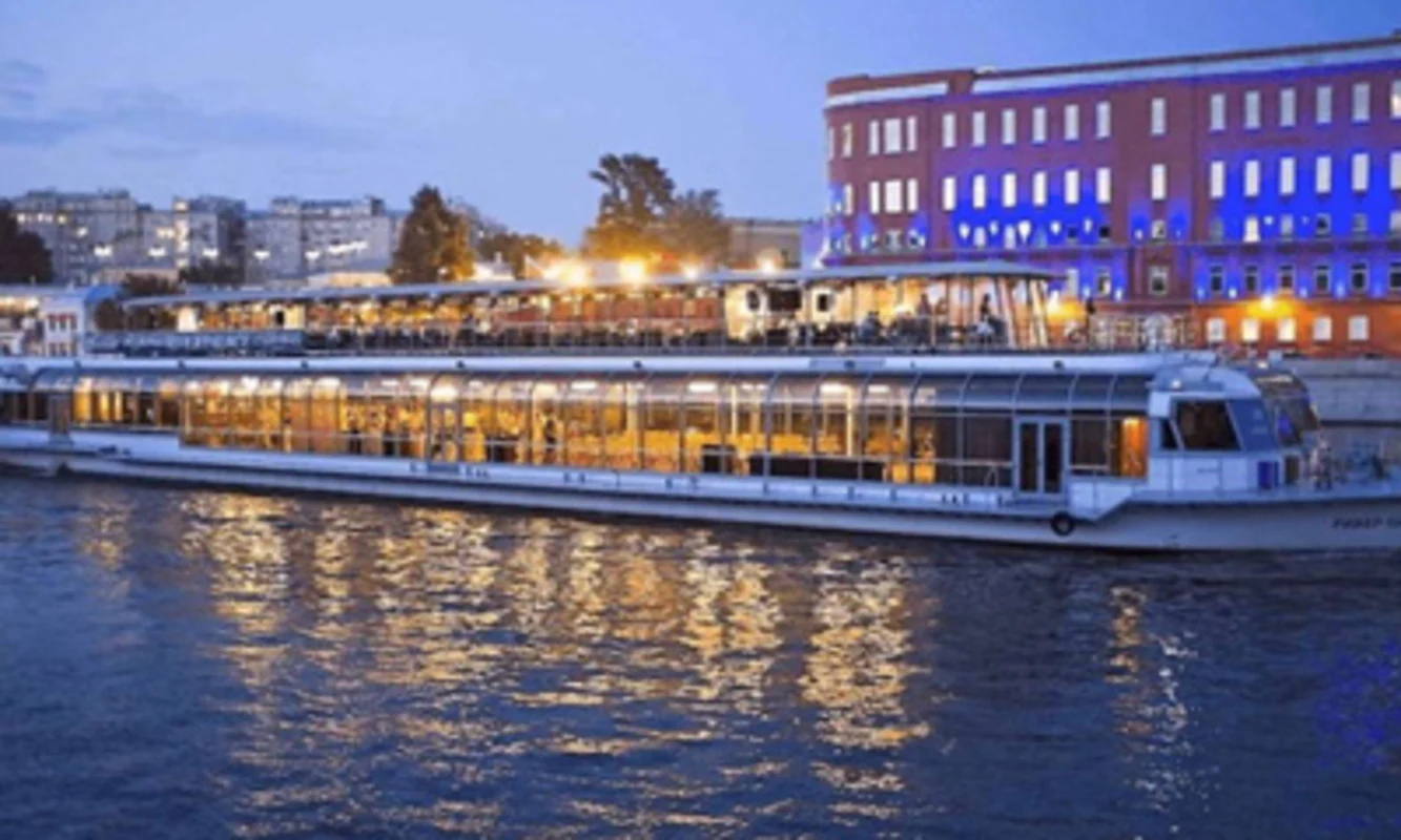 Теплоход «Ривер Палас» (River Palace)